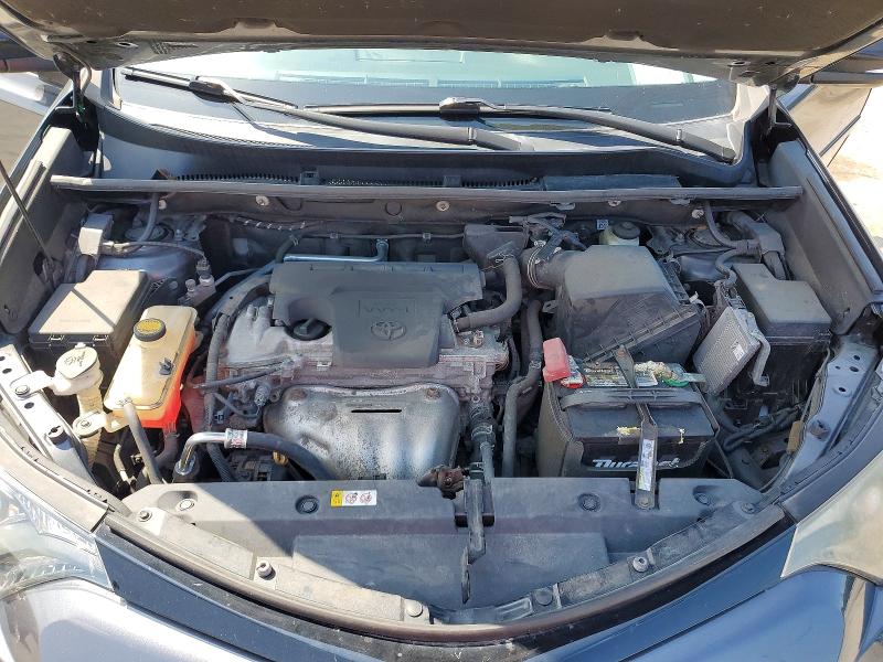 Photo 12 from auction – 2018 TOYOTA RAV4 with VIN 2T3RFREV1JW700959