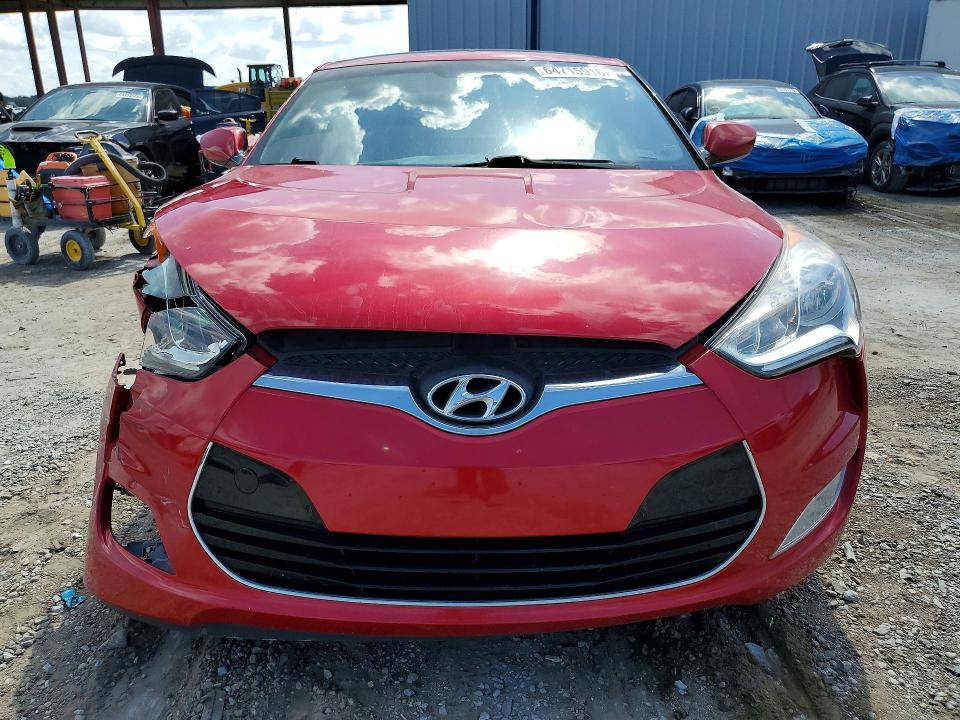 Photo 5 from auction – 2016 HYUNDAI VELOSTER with VIN KMHTC6AD3GU255006