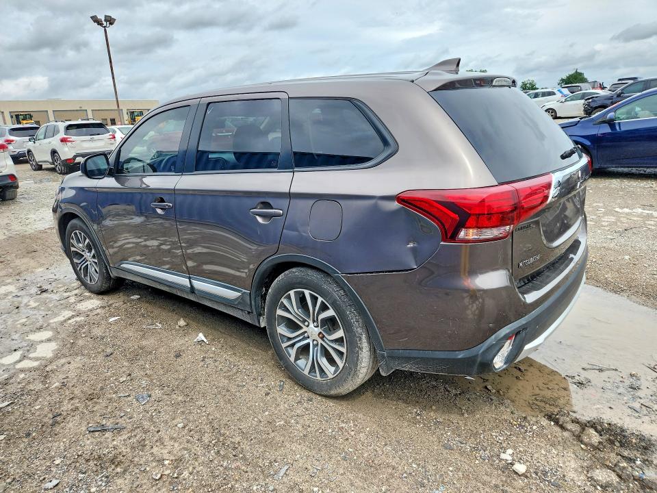 Photo 2 from auction – 2018 MITSUBISHI OUTLANDER with VIN JA4AD2A30JZ048800