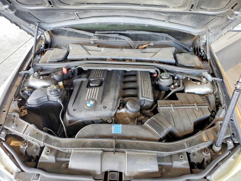 Photo 11 from auction – 2010 BMW 328 with VIN WBAPH7G55ANM53971