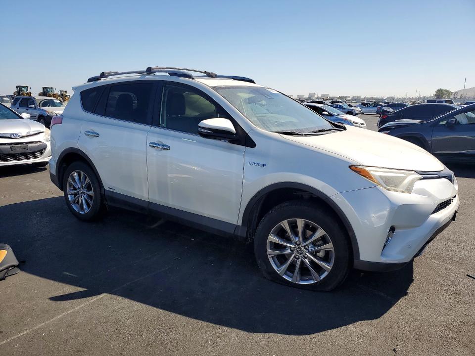 Photo 4 from auction – 2017 TOYOTA RAV4 HV with VIN JTMDJREV2HD069817