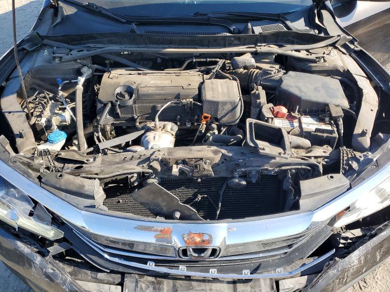 Photo 11 from auction – 2017 HONDA ACCORD with VIN 1HGCR2F52HA018153