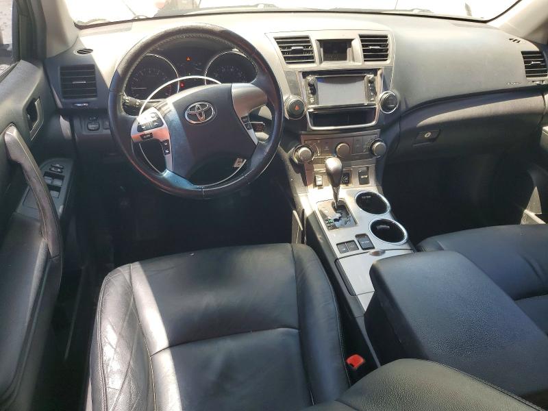 Photo 8 from auction – 2013 TOYOTA HIGHLANDER with VIN 5TDBK3EH6DS255144