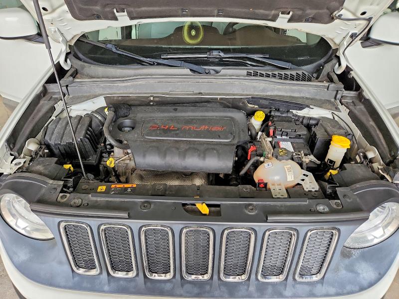 Photo 12 from auction – 2015 JEEP RENEGADE with VIN ZACCJBBT8FPC04450