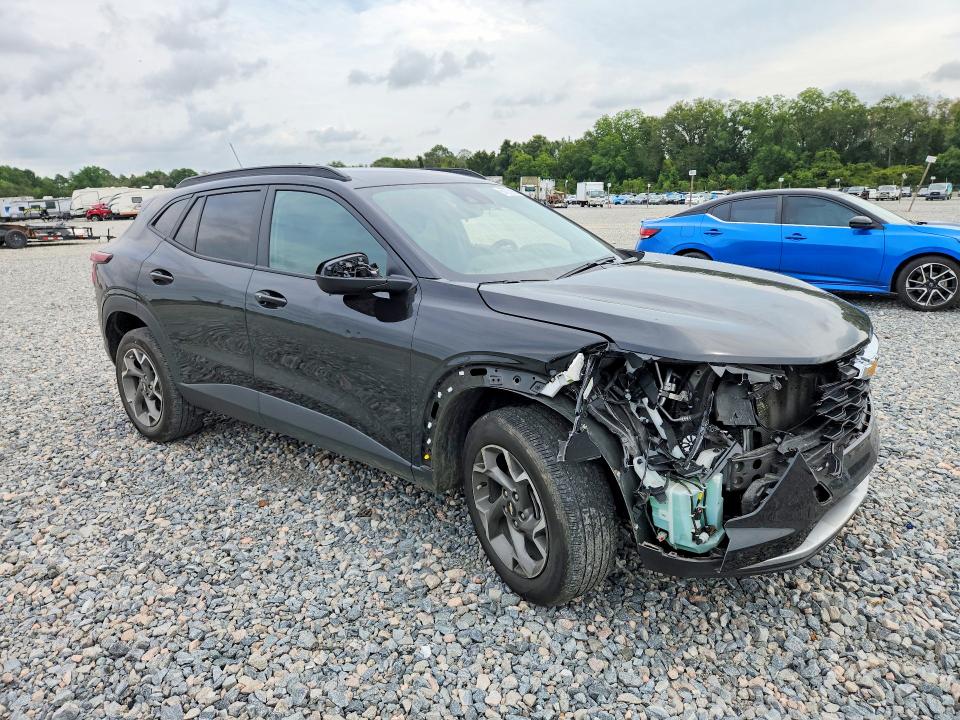 Photo 4 from auction – 2025 CHEVROLET TRAX with VIN KL77LHEP2SC307551
