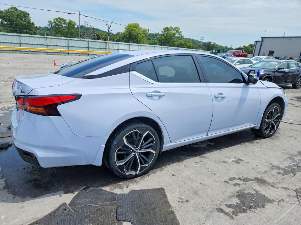 Photo 3 from auction – 2024 NISSAN ALTIMA with VIN 1N4BL4CV7RN425235