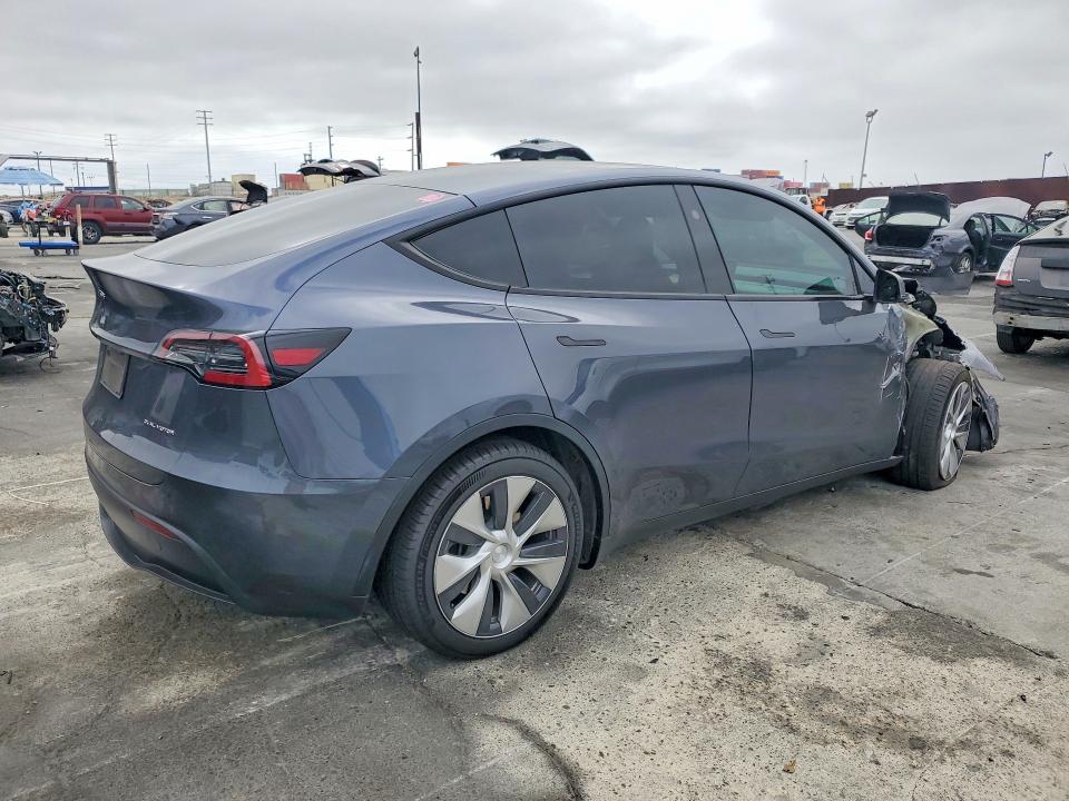 Photo 3 from auction – 2023 TESLA MODEL Y with VIN 7SAYGDEE6PF889931