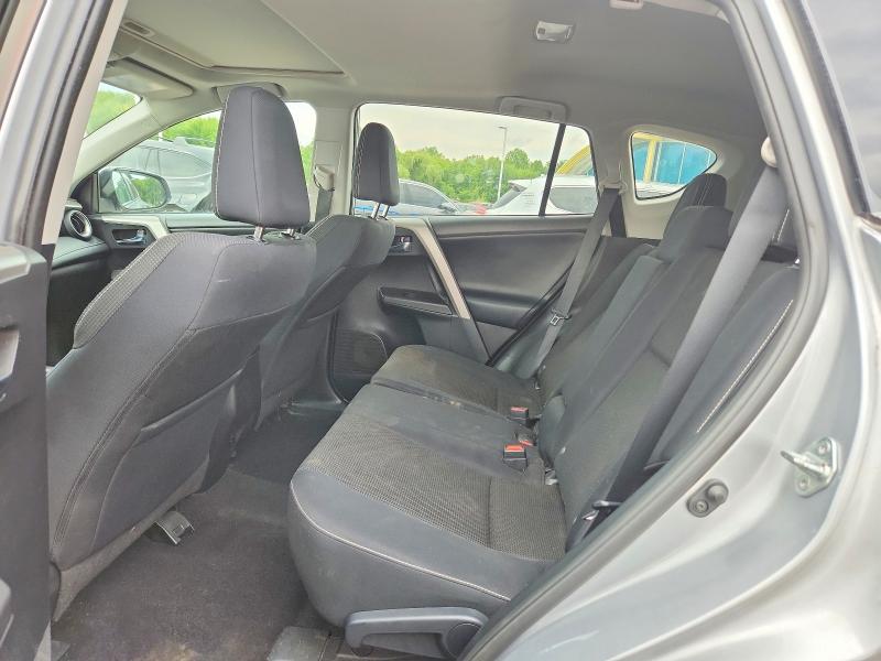 Photo 11 from auction – 2016 TOYOTA RAV4 with VIN 2T3RFREV1GW515352