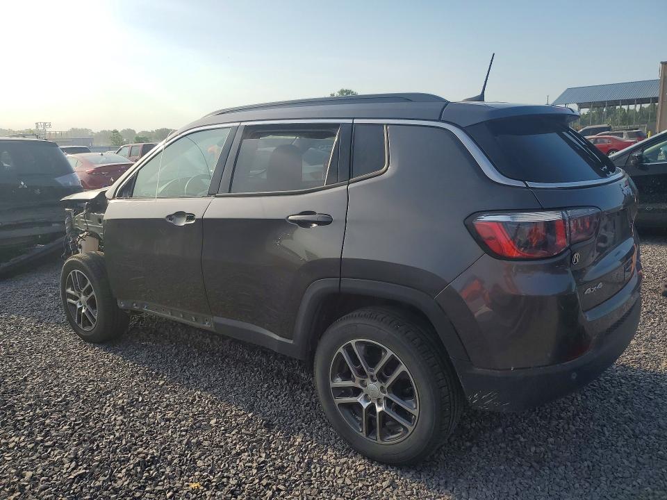 Photo 2 from auction – 2019 JEEP COMPASS with VIN 3C4NJDBB4KT729066