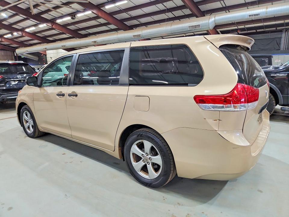 Photo 2 from auction – 2012 TOYOTA SIENNA with VIN 5TDZK3DC2CS182597