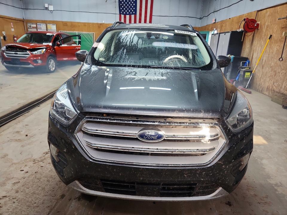 Photo 5 from auction – 2019 FORD ESCAPE with VIN 1FMCU9HD9KUA94643