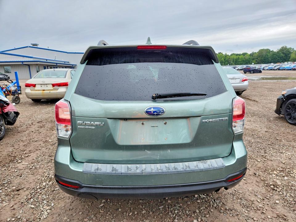 Photo 6 from auction – 2018 SUBARU FORESTER with VIN JF2SJAEC6JH584441