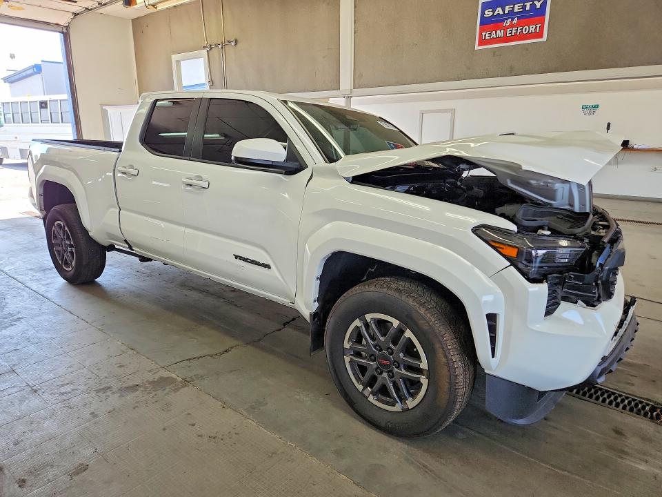 Zdjęcie 4 z aukcji – 2024 TOYOTA TACOMA z VIN 3TMLB5JN7RM026264