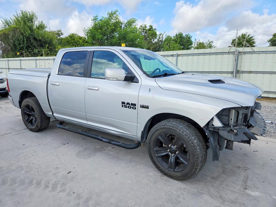 Photo 4 from auction – 2017 RAM 1500 with VIN 1C6RR7MT1HS850785