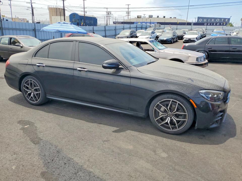 Photo 4 from auction – 2022 MERCEDES-BENZ E with VIN W1KZF8DB3NB025699