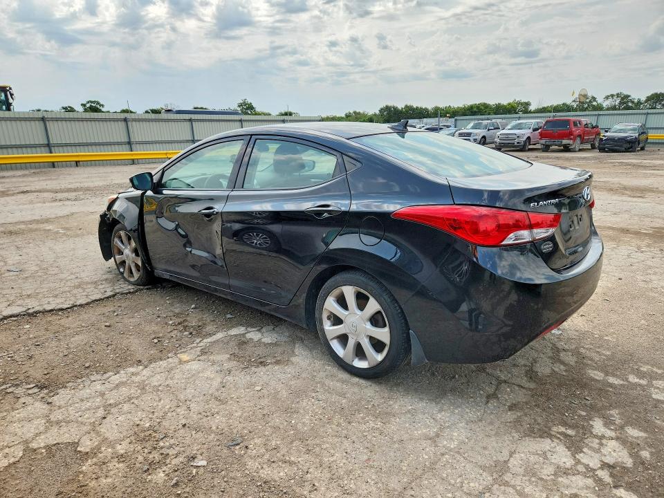 Photo 2 from auction – 2013 HYUNDAI ELANTRA with VIN 5NPDH4AE2DH320327