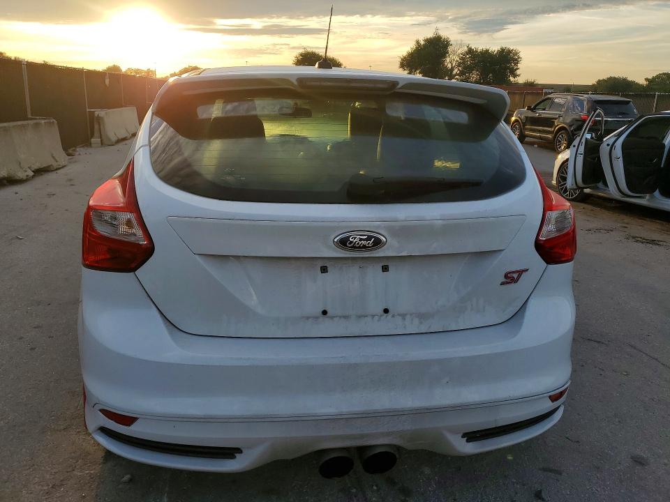 Photo 6 from auction – 2014 FORD FOCUS with VIN 1FADP3L92EL223936