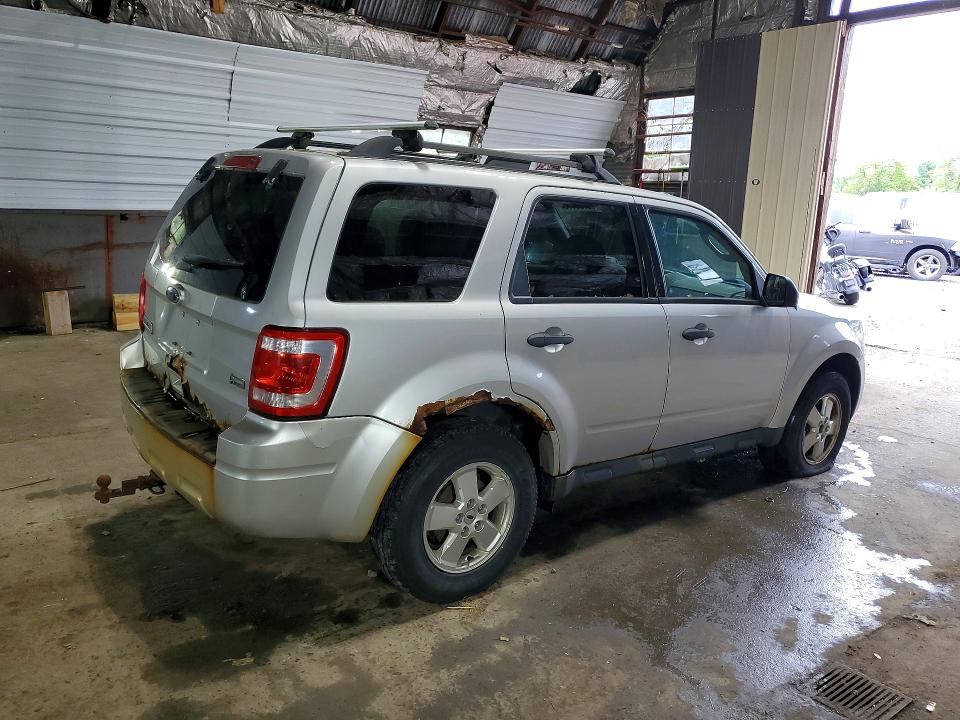 Photo 3 from auction – 2011 FORD ESCAPE with VIN 1FMCU9DG0BKB17156