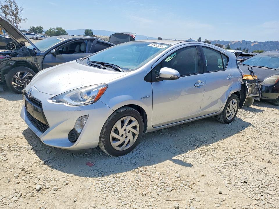 TOYOTA PRIUS C 2015 with VIN JTDKDTB31F1095032 - Photo from auction