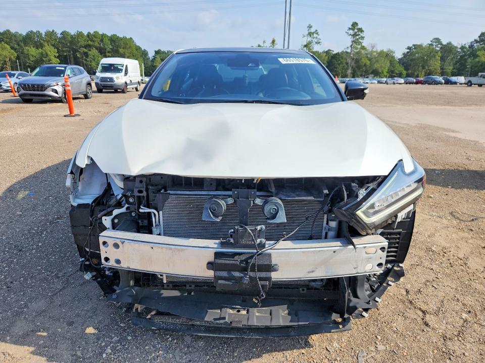 Photo 5 from auction – 2023 NISSAN MAXIMA with VIN 1N4AA6EV6PC501854