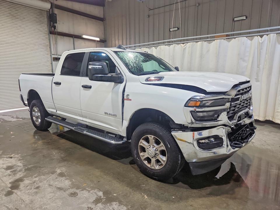 Photo 4 from auction – 2026 RAM 2500 with VIN 3C6UR5DL4TG301239