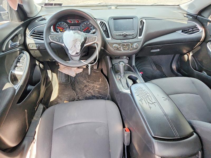 Photo 8 from auction – 2018 CHEVROLET MALIBU with VIN 1G1ZD5ST3JF131799