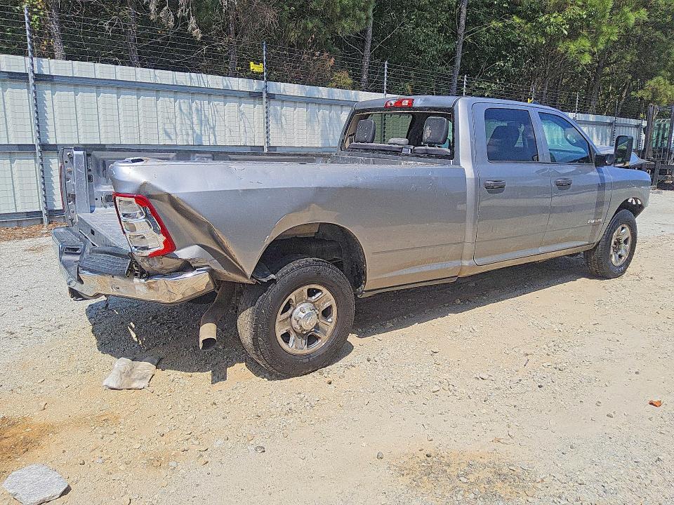 Photo 3 from auction – 2019 RAM 2500 with VIN 3C6UR4HL3KG534371