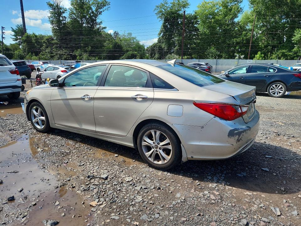 Foto 2 de la subasta – 2011 HYUNDAI SONATA con VIN 5NPEC4AC1BH203708