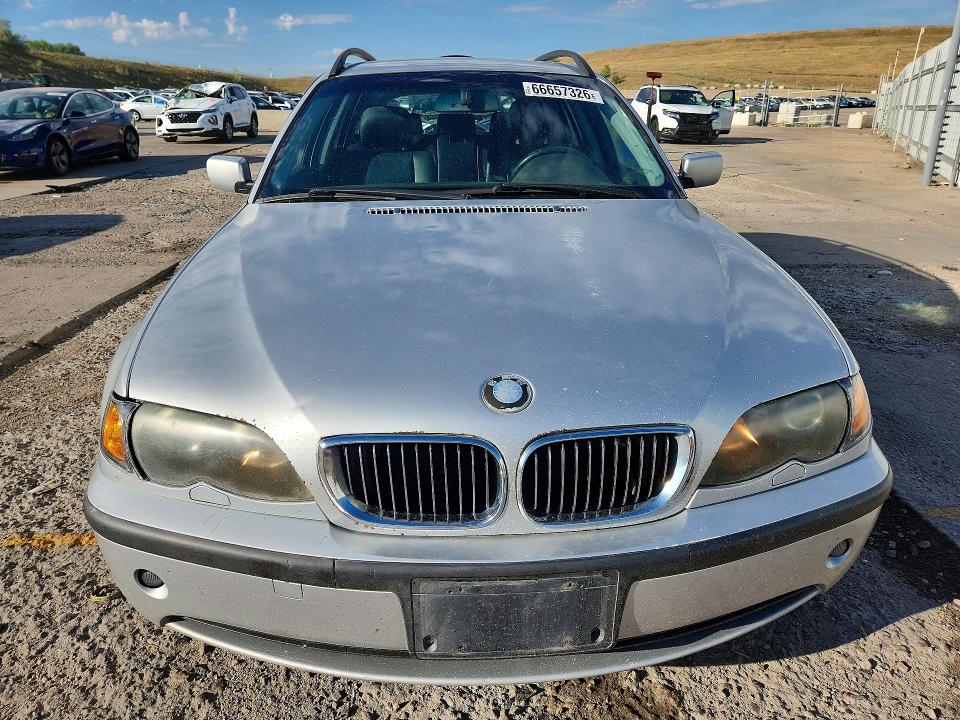 Photo 5 from auction – 2002 BMW 325 with VIN WBAEP33412PF00812