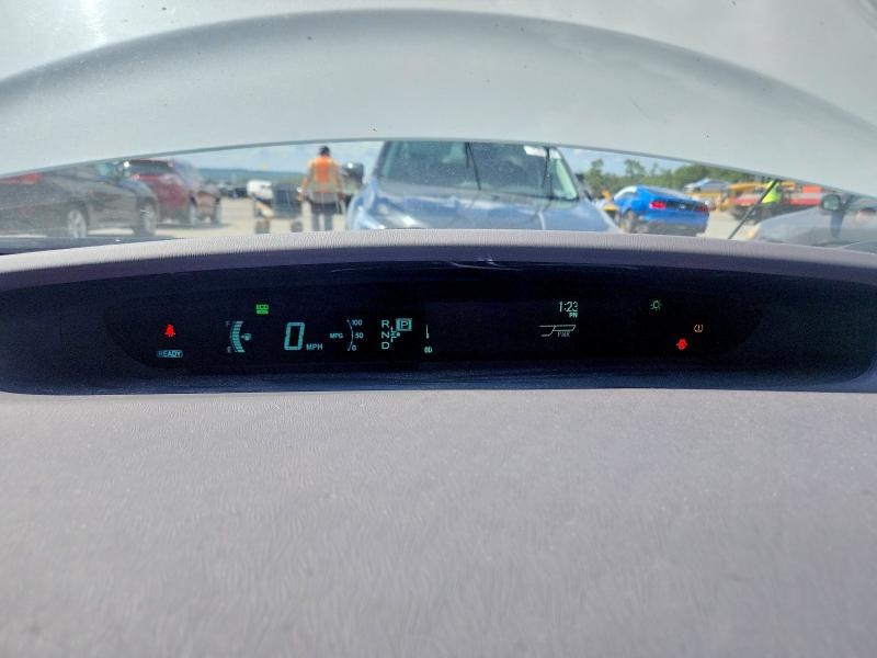 Photo 9 from auction – 2010 TOYOTA PRIUS with VIN JTDKN3DU5A0052329