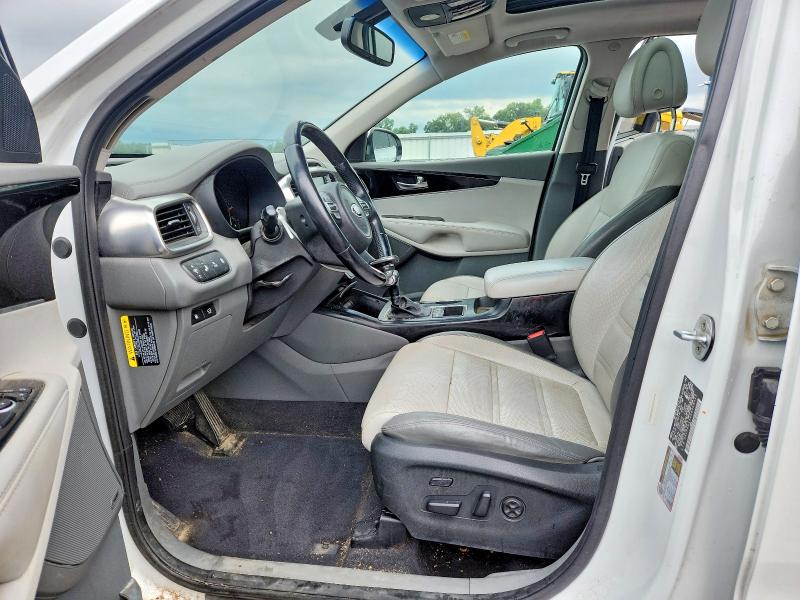 Photo 7 from auction – 2016 KIA SORENTO with VIN 5XYPKDA59GG088562
