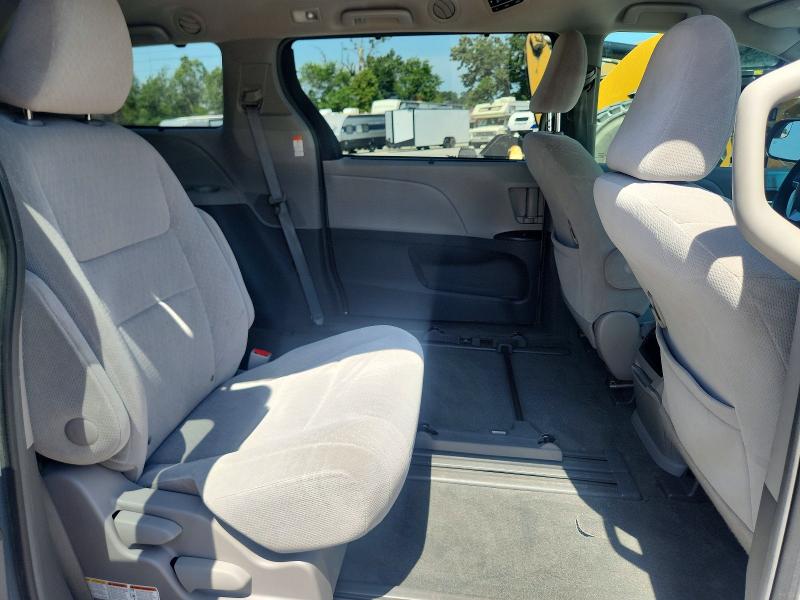 Photo 11 from auction – 2015 TOYOTA SIENNA with VIN 5TDKK3DC7FS586209