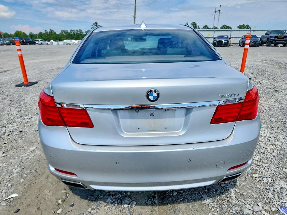 Photo 6 from auction – 2012 BMW 740 with VIN WBAKA4C58CDS99428