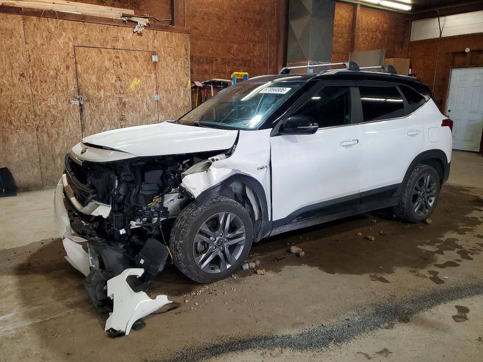 KIA SELTOS 2021 with VIN KNDEUCAA4M7177280 - Photo from auction