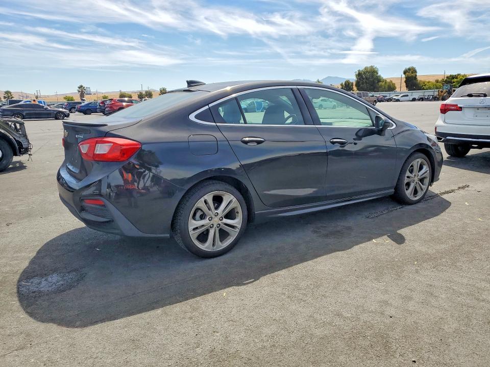 Photo 3 from auction – 2017 CHEVROLET CRUZE with VIN 1G1BF5SM3H7185922