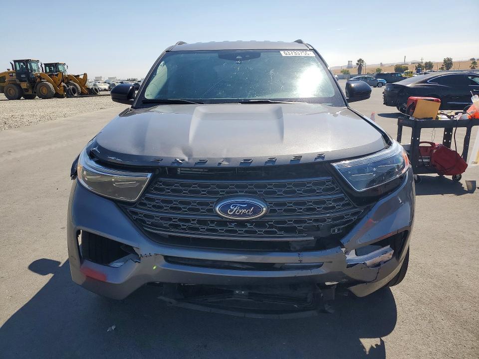 Photo 5 from auction – 2022 FORD EXPLORER with VIN 1FMSK8DHXNGB02837