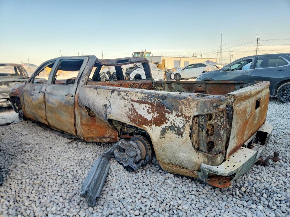 Photo 2 from auction – 2018 CHEVROLET SILVERADO with VIN 3GCUKSEJ1JG181969