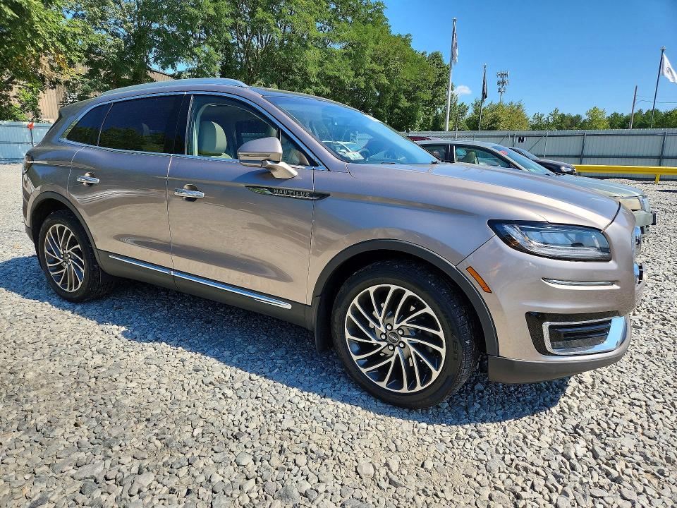 Photo 4 from auction – 2019 LINCOLN NAUTILUS with VIN 2LMPJ8L94KBL62676