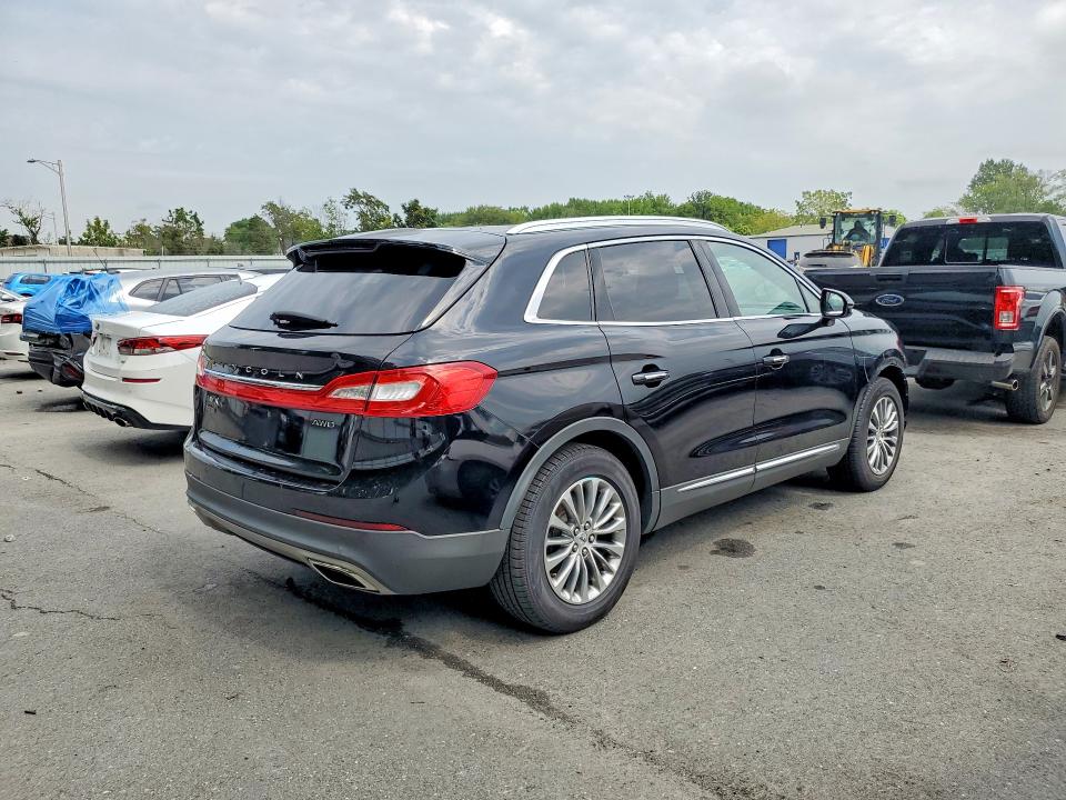 Photo 3 from auction – 2016 LINCOLN MKX with VIN 2LMTJ8KR9GBL62602