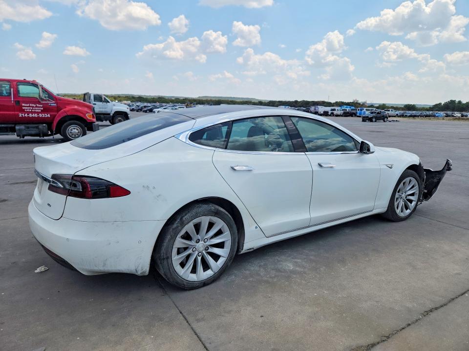 Photo 3 from auction – 2016 TESLA MODEL S with VIN 5YJSA1E19GF159236