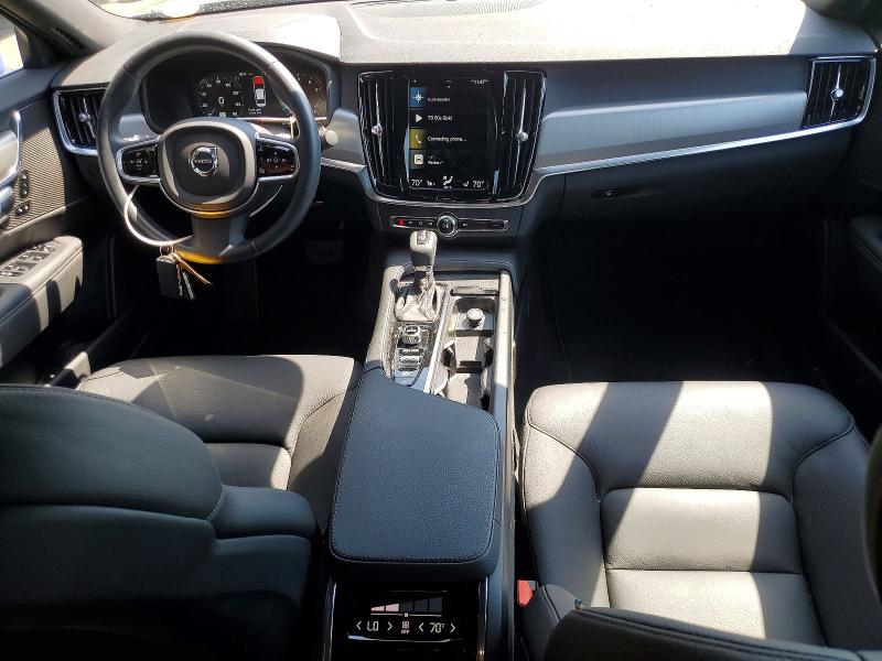 Photo 8 from auction – 2017 VOLVO S90 with VIN YV1A22MK1H1003981