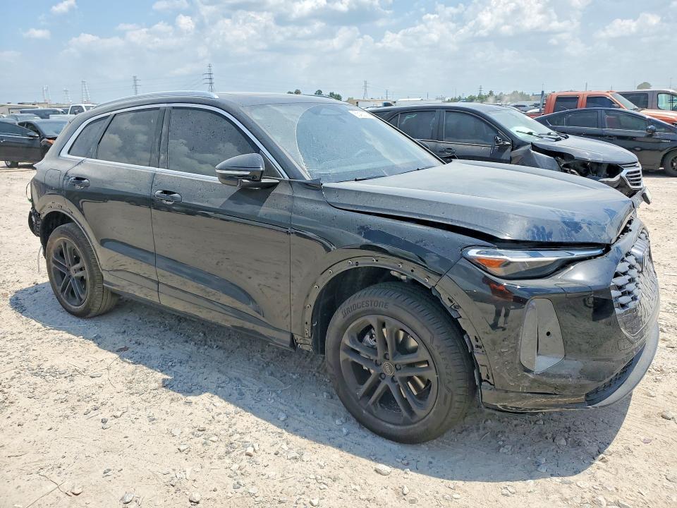Photo 4 from auction – 2026 AUDI Q5 with VIN WA11AAGU6T2019526