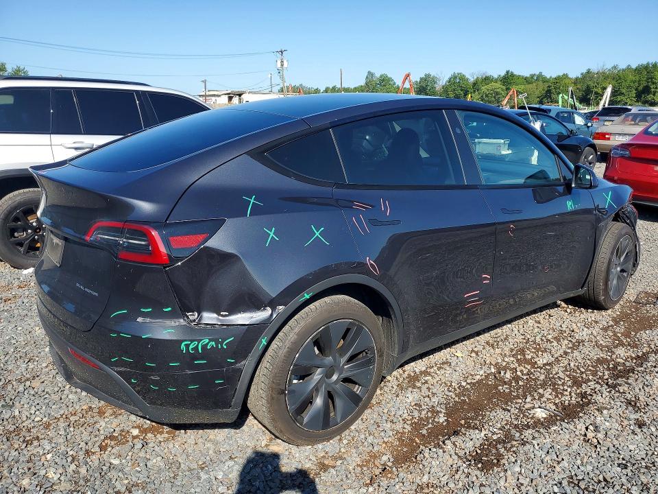 Фото 3 с аукциона – 2024 TESLA MODEL Y с VIN 7SAYGDEE7RF165457