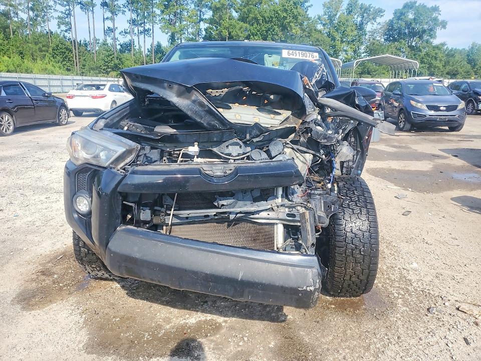 Photo 5 from auction – 2017 TOYOTA 4RUNNER with VIN JTEBU5JR7H5470902