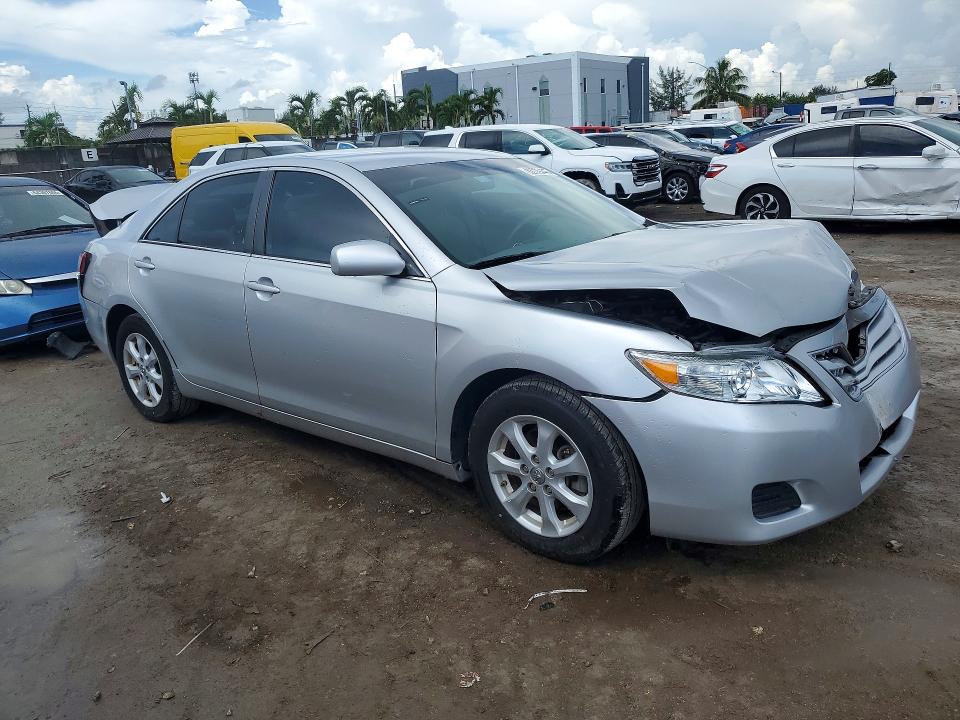 Photo 4 from auction – 2011 TOYOTA CAMRY with VIN 4T1BF3EK4BU720458