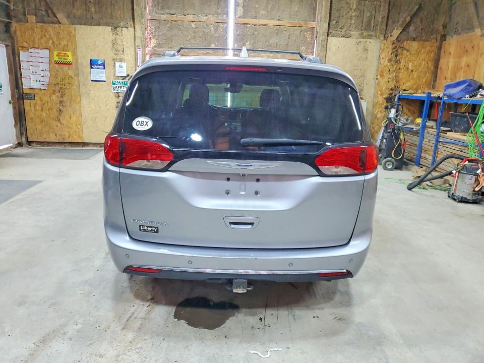 Photo 6 from auction – 2020 CHRYSLER PACIFICA with VIN 2C4RC1EG4LR126320