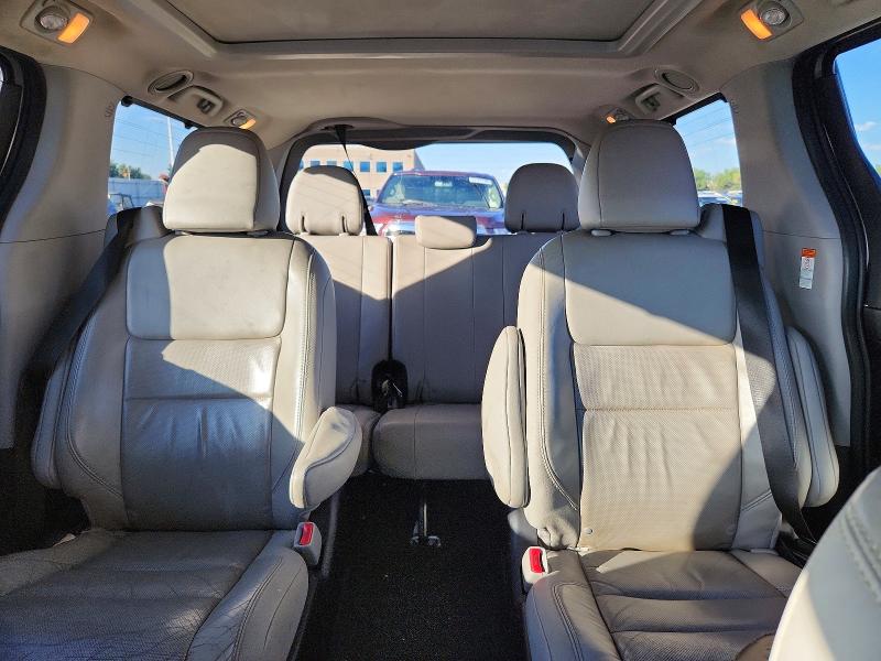 Photo 10 from auction – 2015 TOYOTA SIENNA with VIN 5TDYK3DC9FS638062