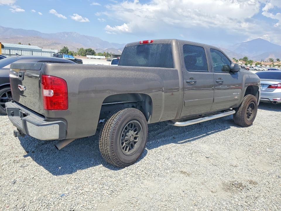Photo 3 from auction – 2008 CHEVROLET SILVERADO with VIN 1GCHC23KX8F116530