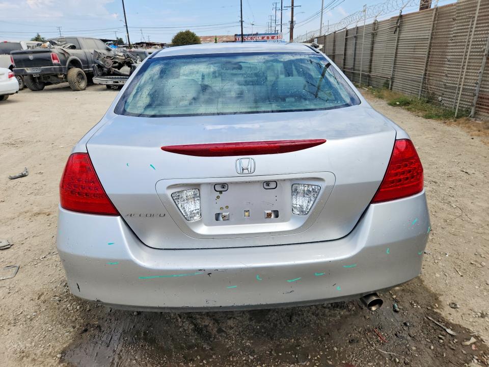 Photo 6 from auction – 2006 HONDA ACCORD with VIN JHMCM564X6C000697