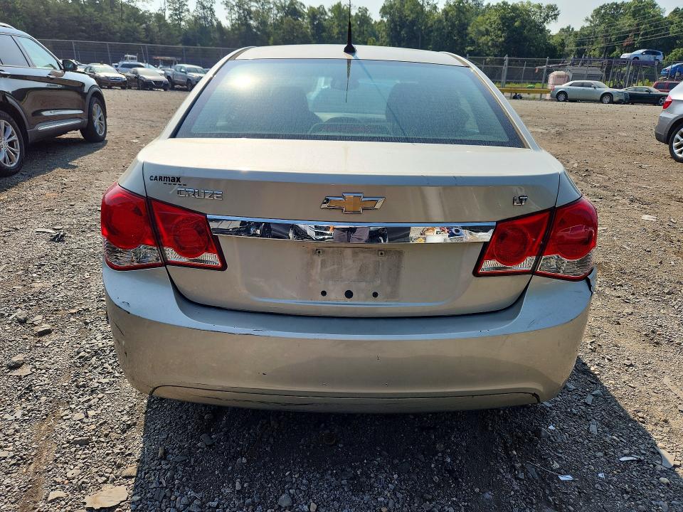 Photo 6 from auction – 2014 CHEVROLET CRUZE with VIN 1G1PC5SB9E7443059